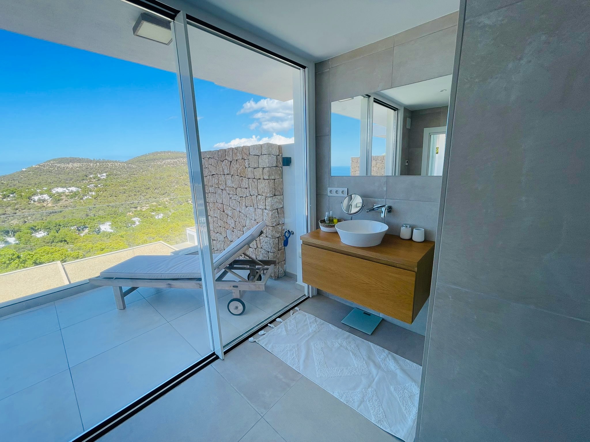 Resa Estates Ibiza for sale koop penthouse Cala Vadella Bathroom Master 4.jpeg